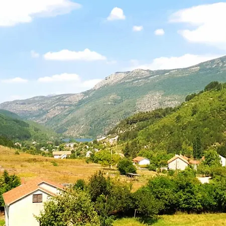 Aparthotel Vila Lastva Trebinje *